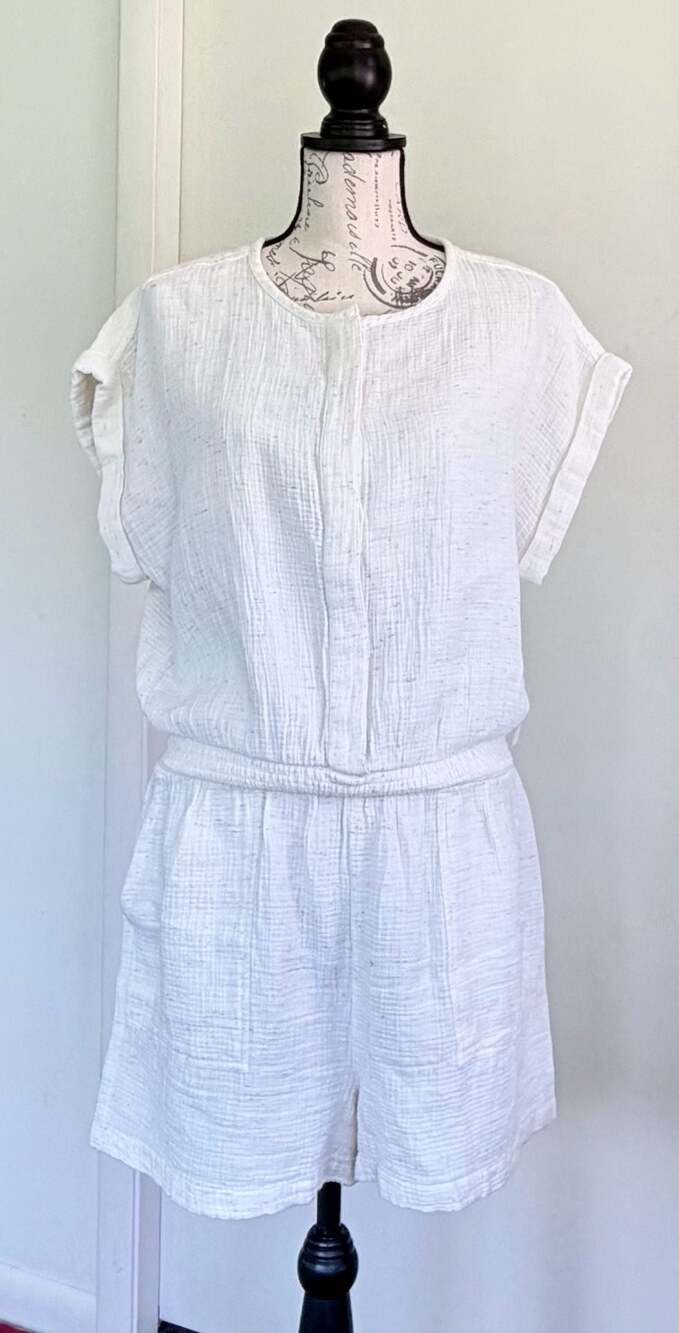 Lou & Grey Space-Dye Cotton Gauze Button-Front Romper Large